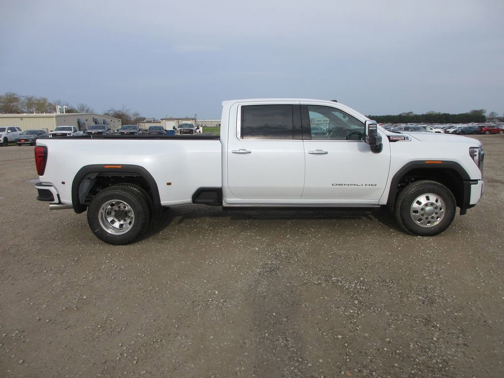 New 2026 GMC Sierra 3500 Denali image 3