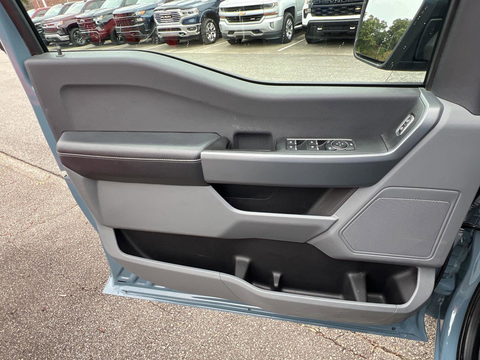 Used 2023 Ford F150 XLT image 38