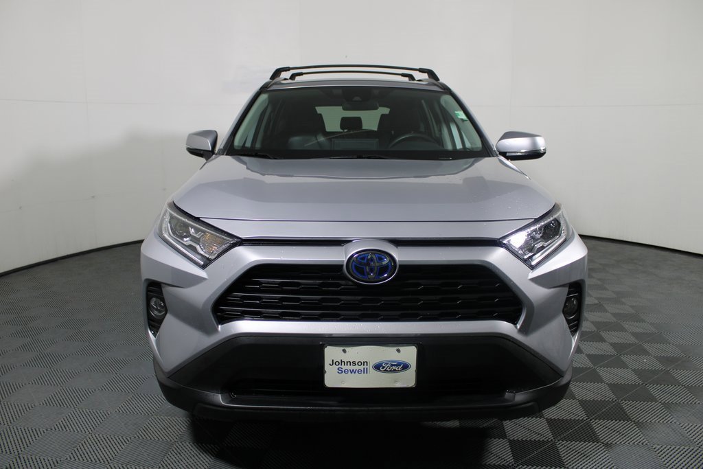 Used 2021 Toyota RAV4 XLE image 3