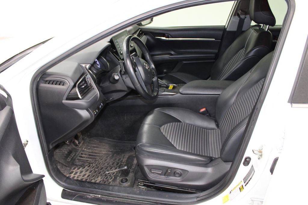 Used 2021 Toyota Camry SE image 16
