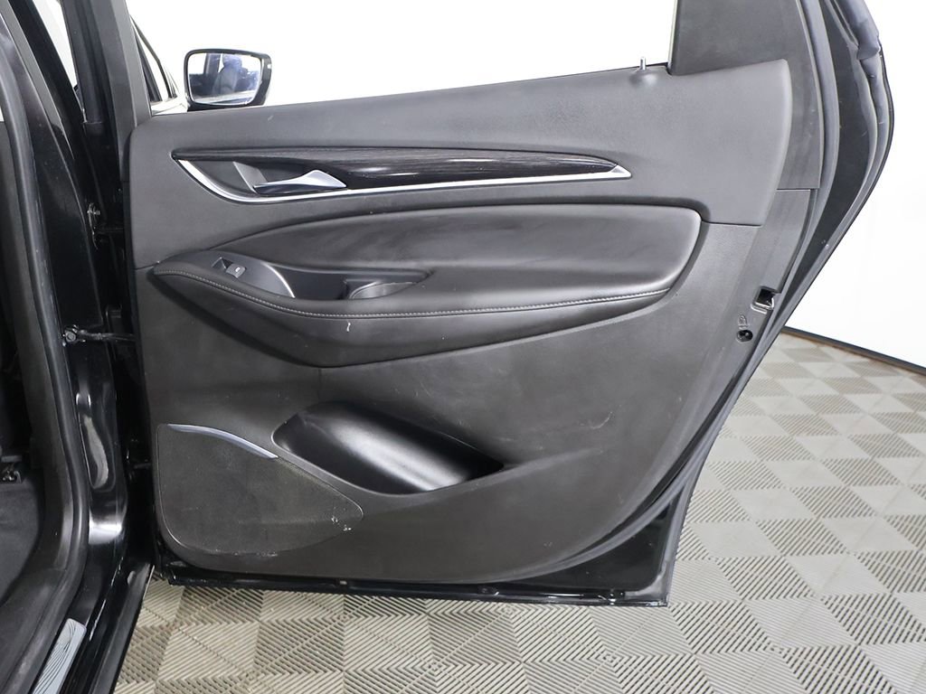 Used 2021 Buick Enclave Avenir w/ Avenir Technology Package image 30