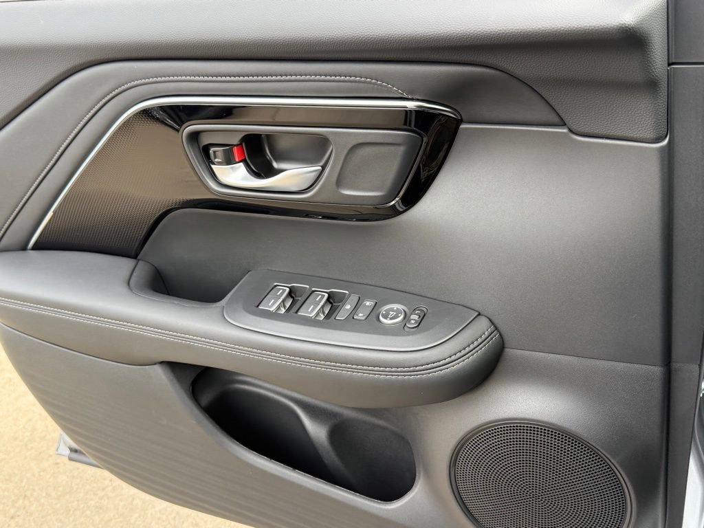 Certified 2025 Acura ADX AWD image 33