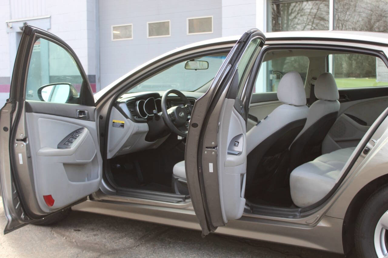 Used 2015 Kia Optima LX image 21