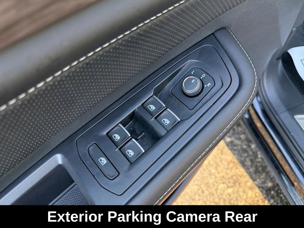 Used 2025 Volkswagen Atlas SEL image 13