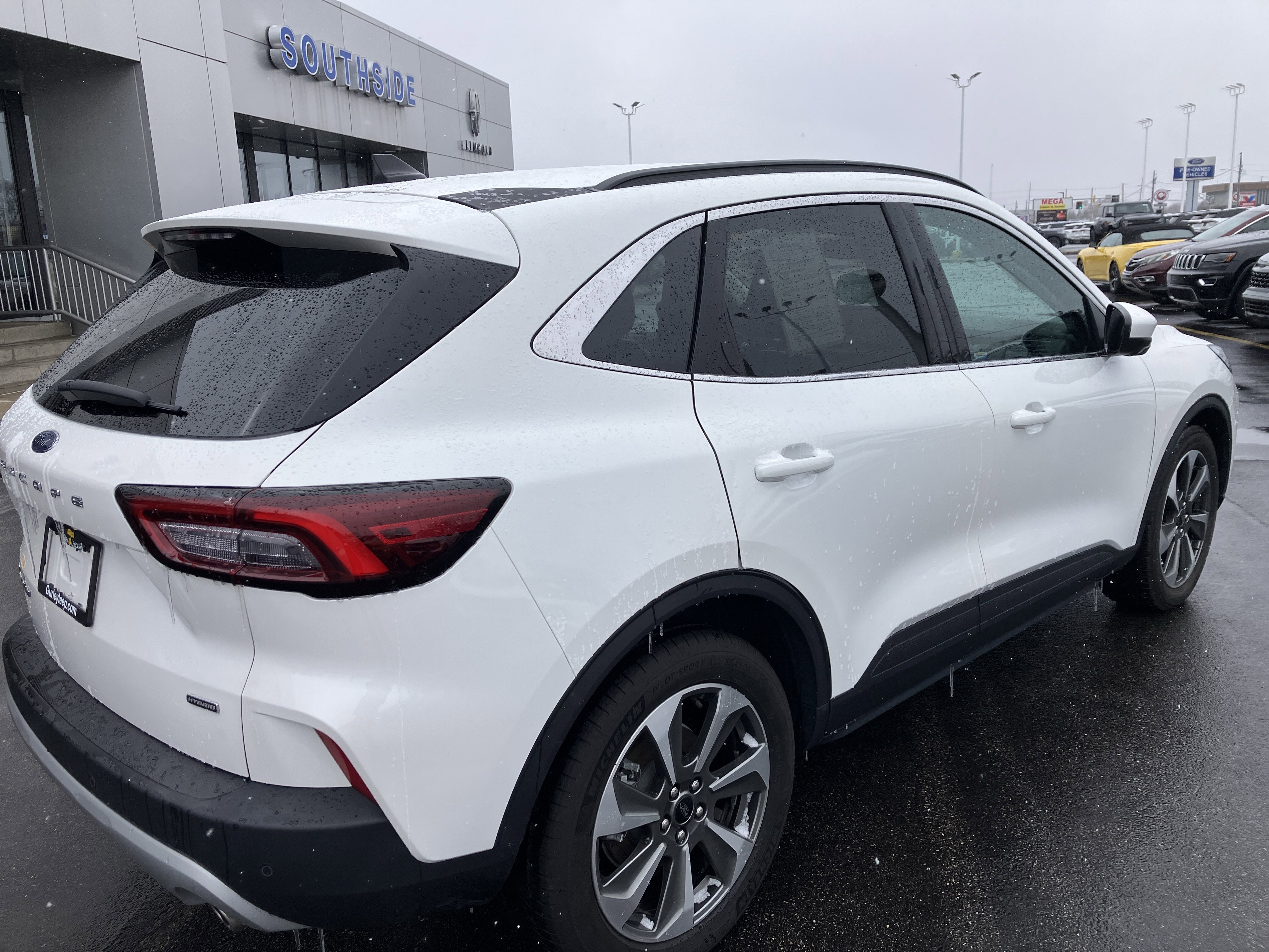 Used 2023 Ford Escape Platinum image 7