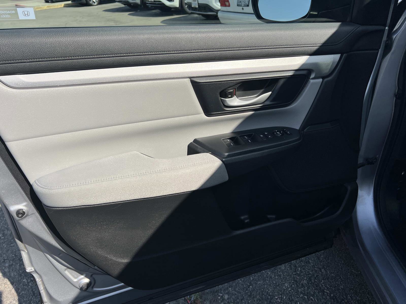 Certified 2017 Honda CR-V LX image 6