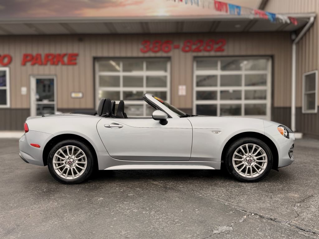 Used 2019 FIAT 124 Spider Classica w/ Technology Group