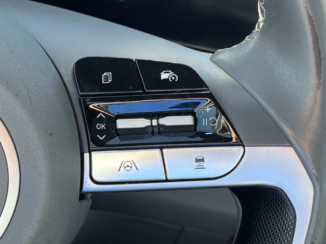 Certified 2025 Hyundai Elantra SEL FWD image 37