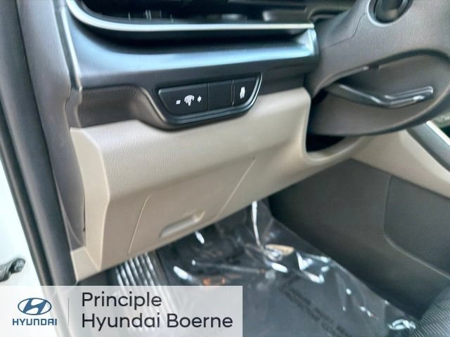 Used 2025 Kia Carnival FWD image 19