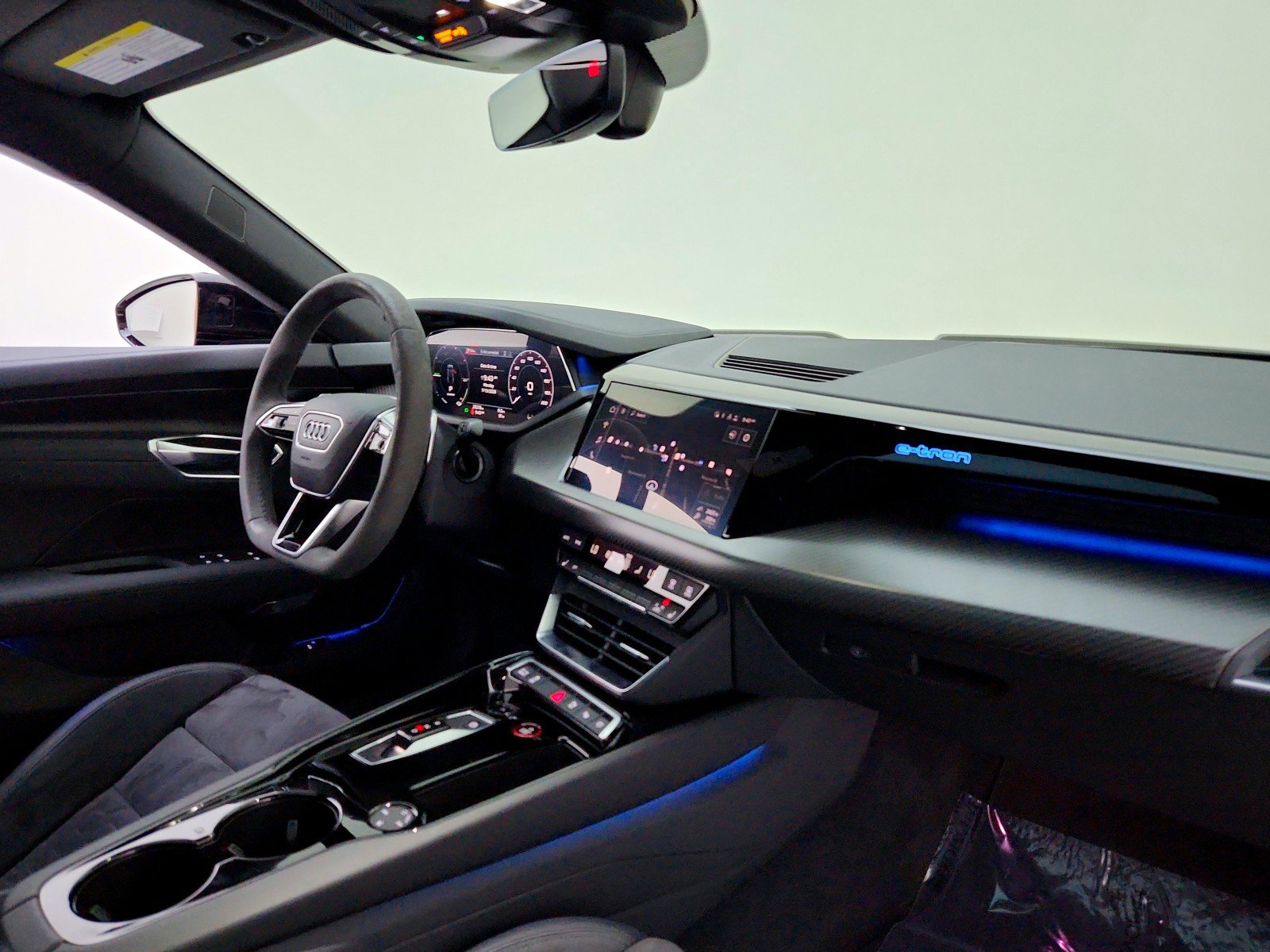 Used 2023 Audi e-tron GT Prestige AWD/4WD image 20