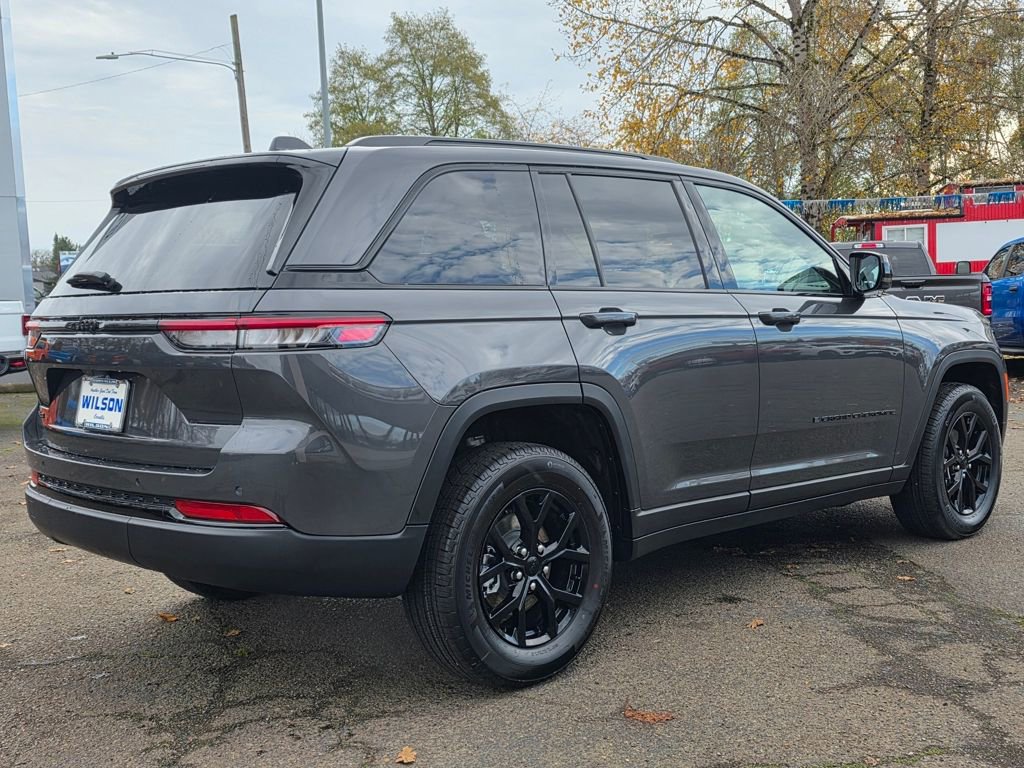 New 2025 Jeep Grand Cherokee Altitude AWD/4WD image 35
