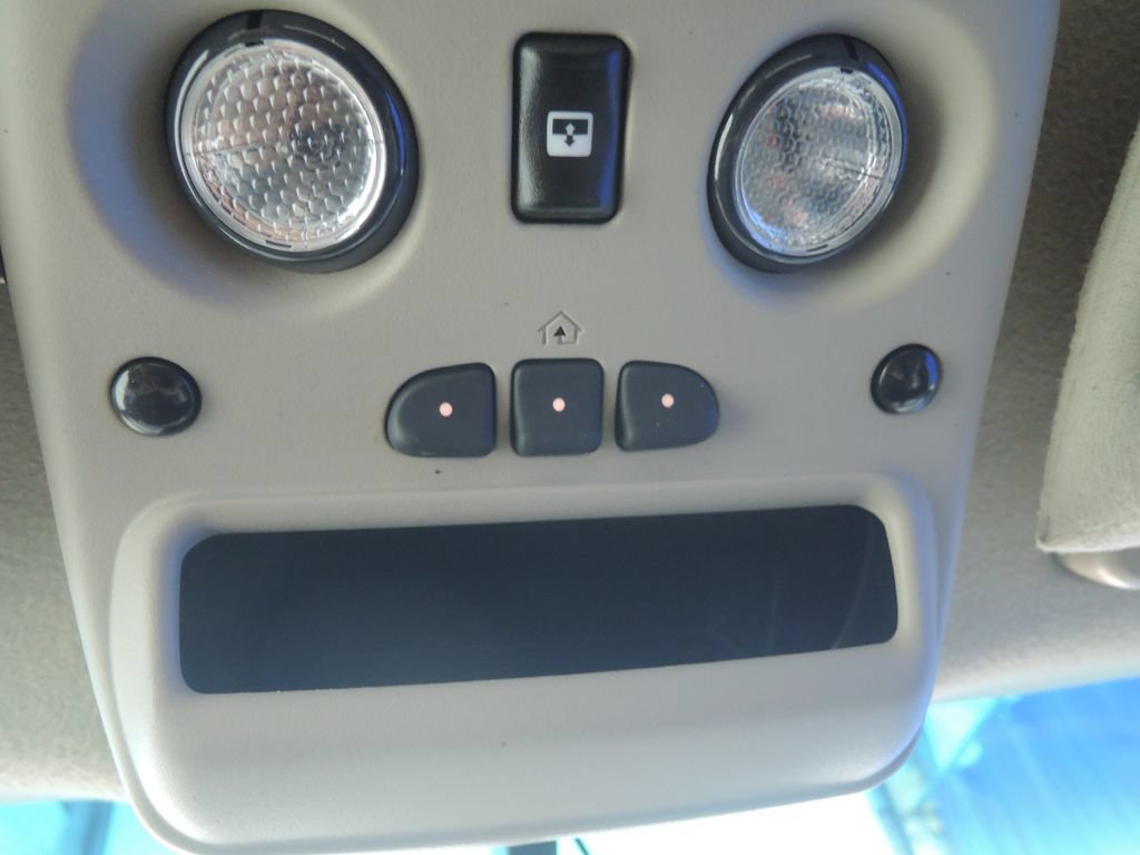 Used 2003 Chevrolet Avalanche 4x4 w/ The North Face Edition image 21