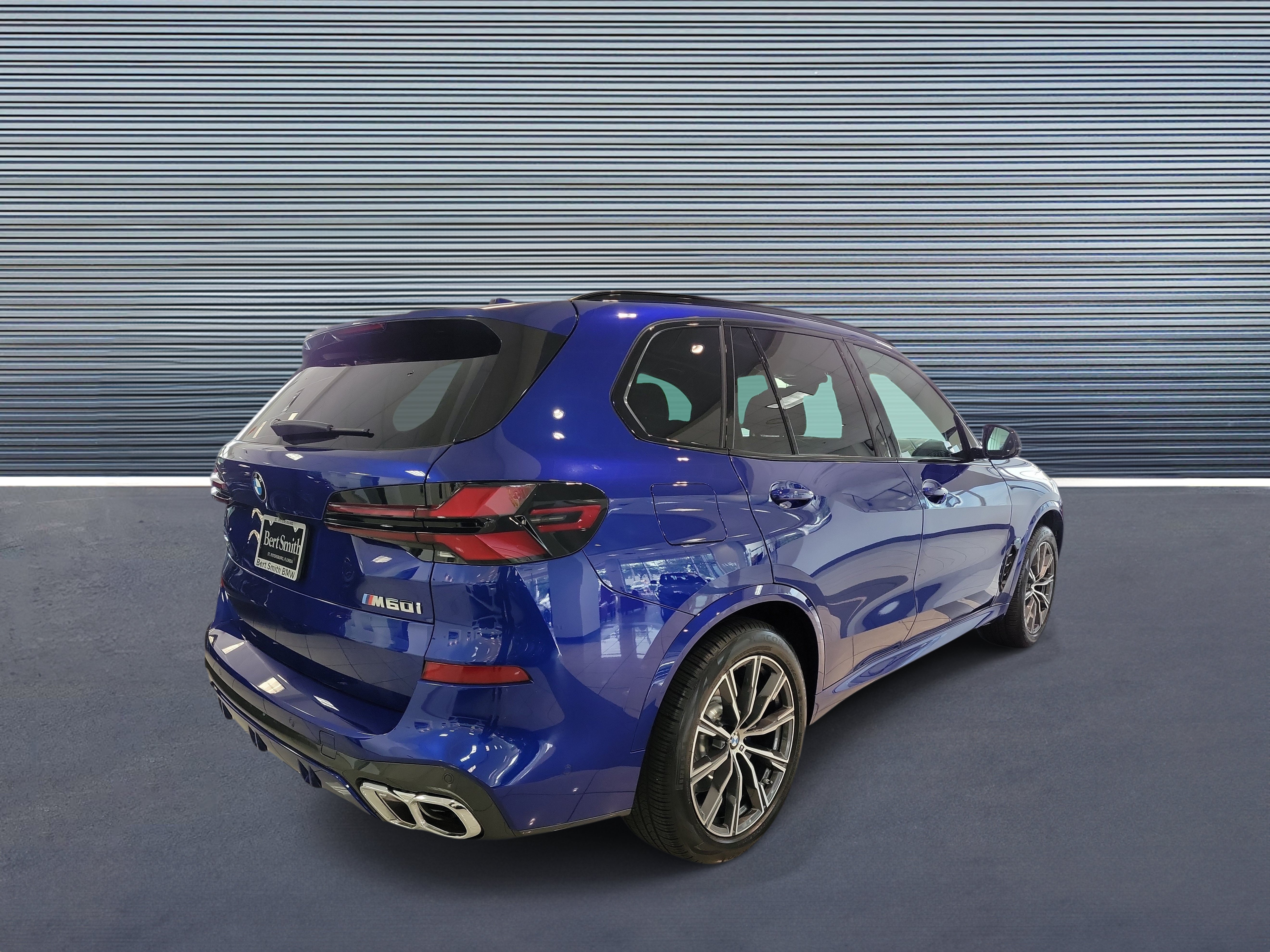 Used 2026 BMW X5 M60i AWD/4WD image 3