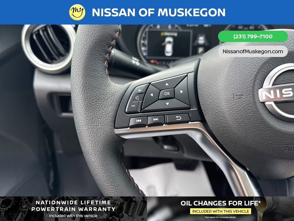 New 2025 Nissan Versa SR w/ Trunk Package image 16