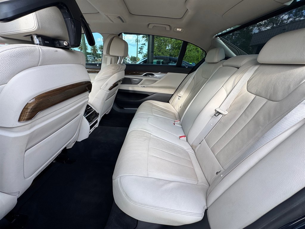 Used 2016 BMW 740i RWD image 12