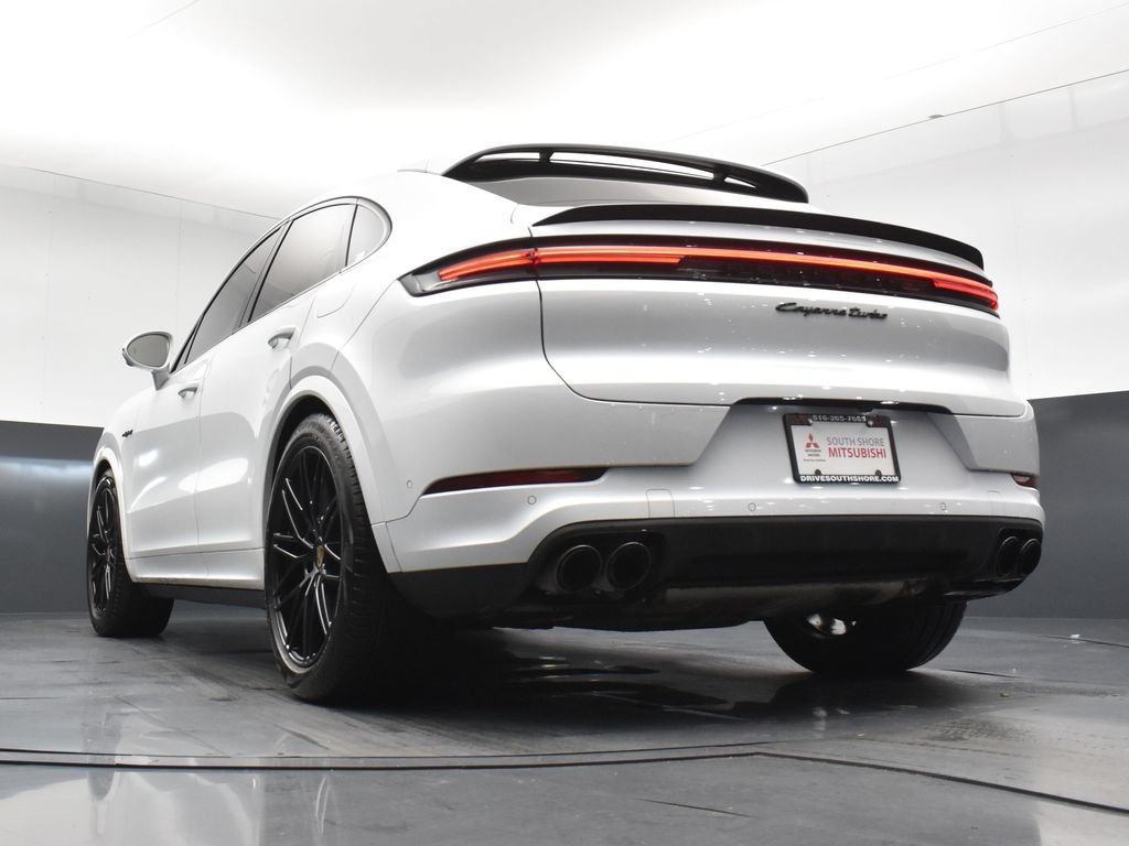 Used 2024 Porsche Cayenne Turbo w/ Premium Package Plus (PP1) AWD/4WD image 24