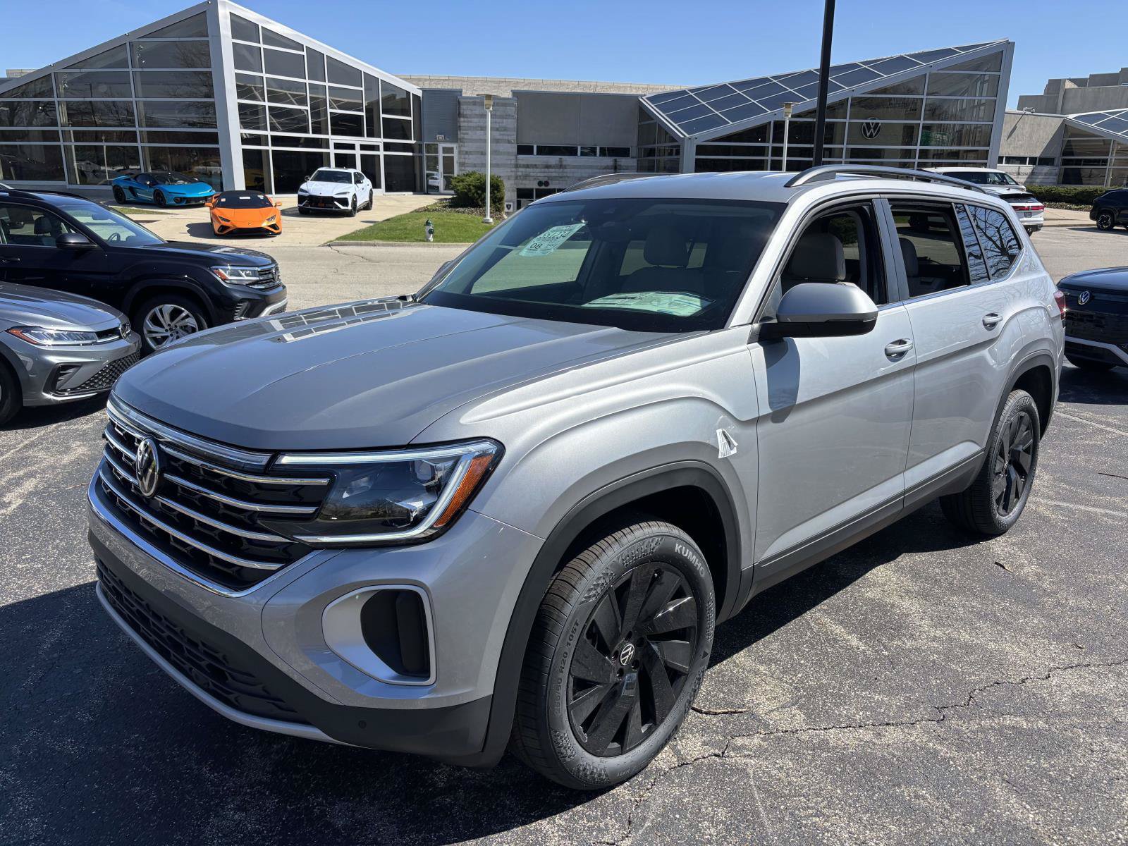 New 2026 Volkswagen Atlas SE AWD/4WD image 1