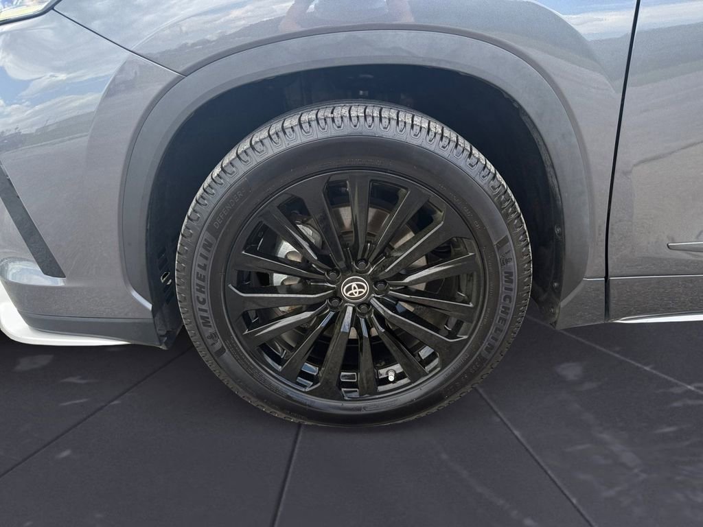 Used 2023 Toyota Highlander XSE image 14
