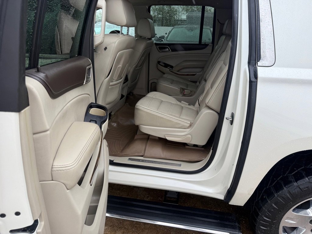 Used 2015 GMC Yukon XL Denali w/ Premium Package image 5