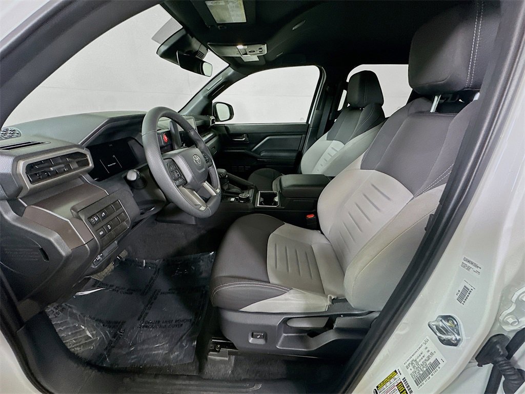 Used 2025 Toyota Tacoma TRD Off-Road image 15