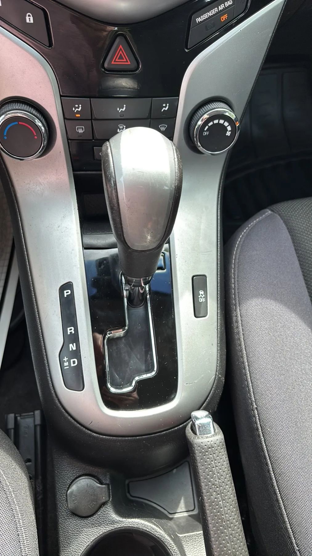 Used 2014 Chevrolet Cruze LT w/ Technology Package FWD image 28