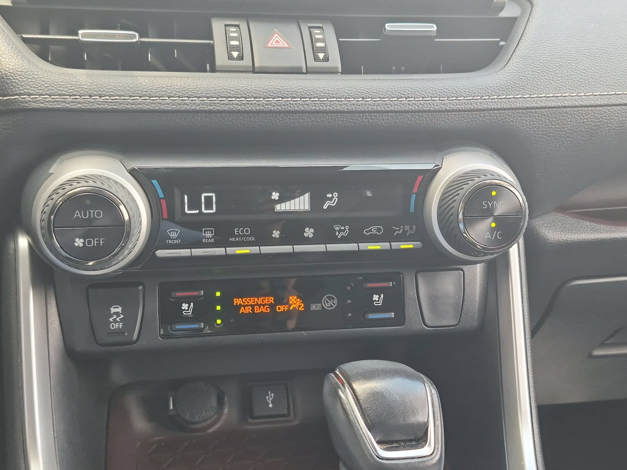 Used 2022 Toyota RAV4 Limited w/ Limited Grade Weather Package AWD/4WD image 21