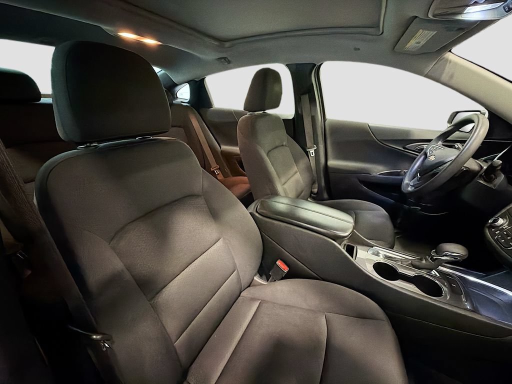 Used 2021 Chevrolet Malibu LT FWD image 29