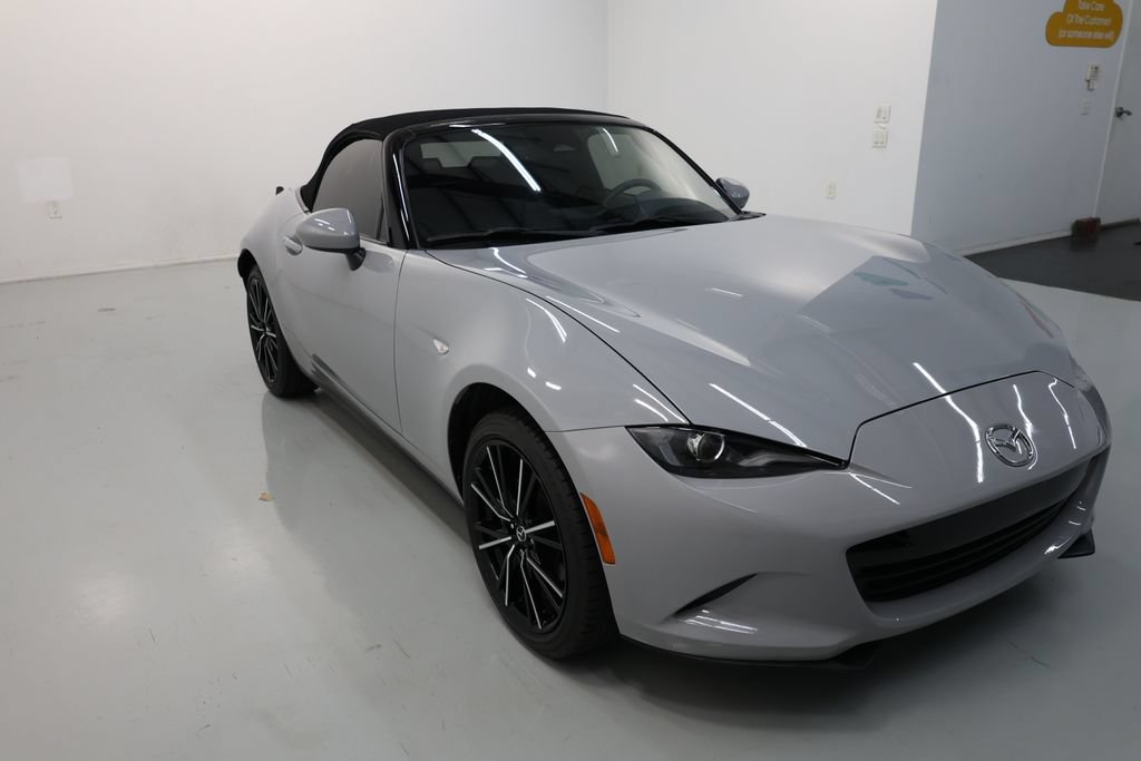 Used 2024 MAZDA MX-5 Miata Grand Touring w/ Weather Package RWD image 43