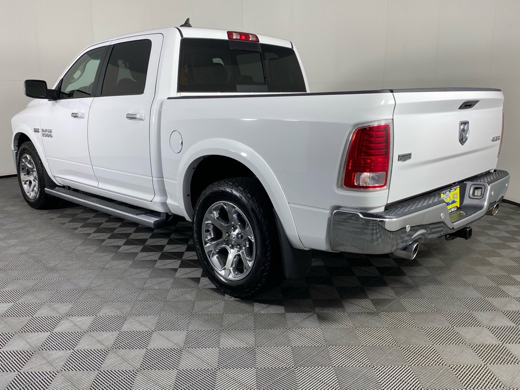 Used 2018 RAM 1500 Laramie w/ Convenience Group AWD/4WD image 4