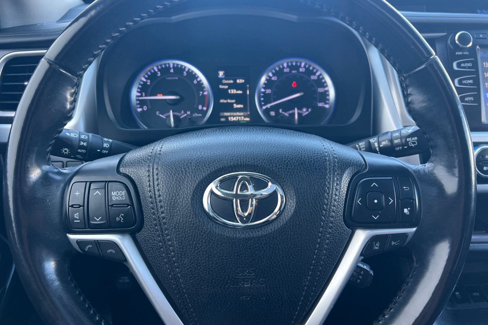 Used 2018 Toyota Highlander XLE AWD/4WD image 21