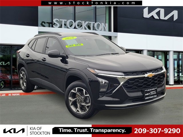 Used 2026 Chevrolet Trax LT image 1