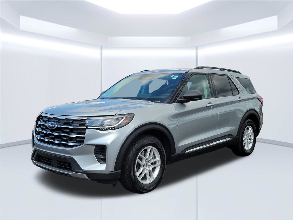 Certified 2025 Ford Explorer Active RWD image 9