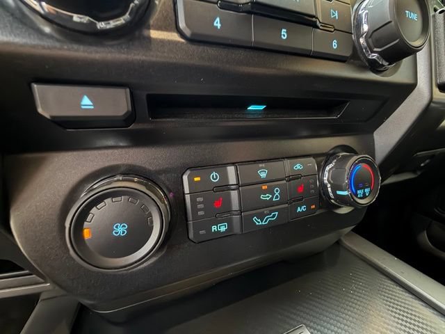 Used 2018 Ford F150 XLT w/ Equipment Group 302A Luxury AWD/4WD image 26