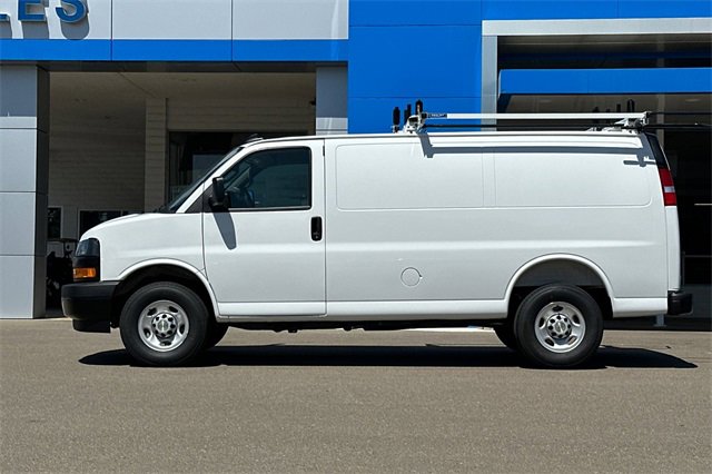 New 2025 Chevrolet Express 2500 Work Van w/ Driver Convenience Package image 9