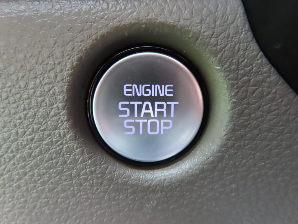 Certified 2025 Kia Carnival FWD image 11