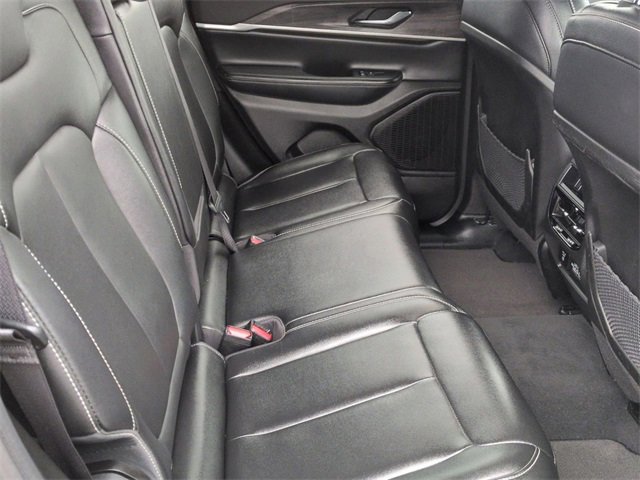 Used 2024 Jeep Grand Cherokee Limited image 30