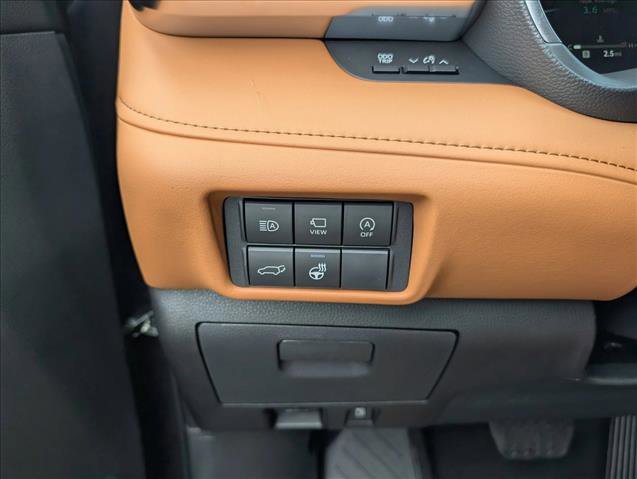 New 2025 Toyota Highlander Platinum image 19