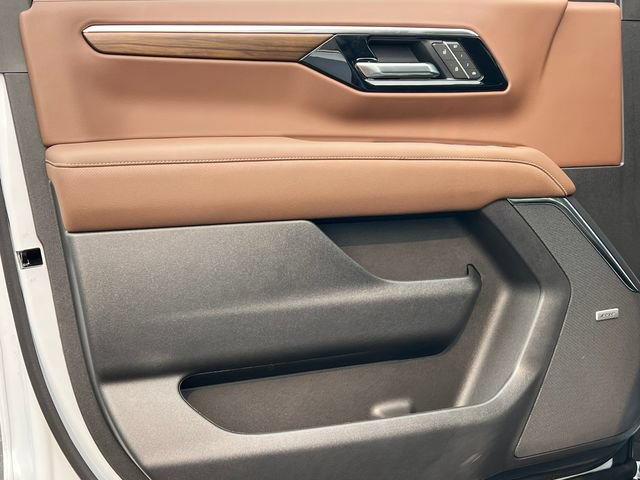 New 2026 Chevrolet Tahoe High Country AWD/4WD image 15