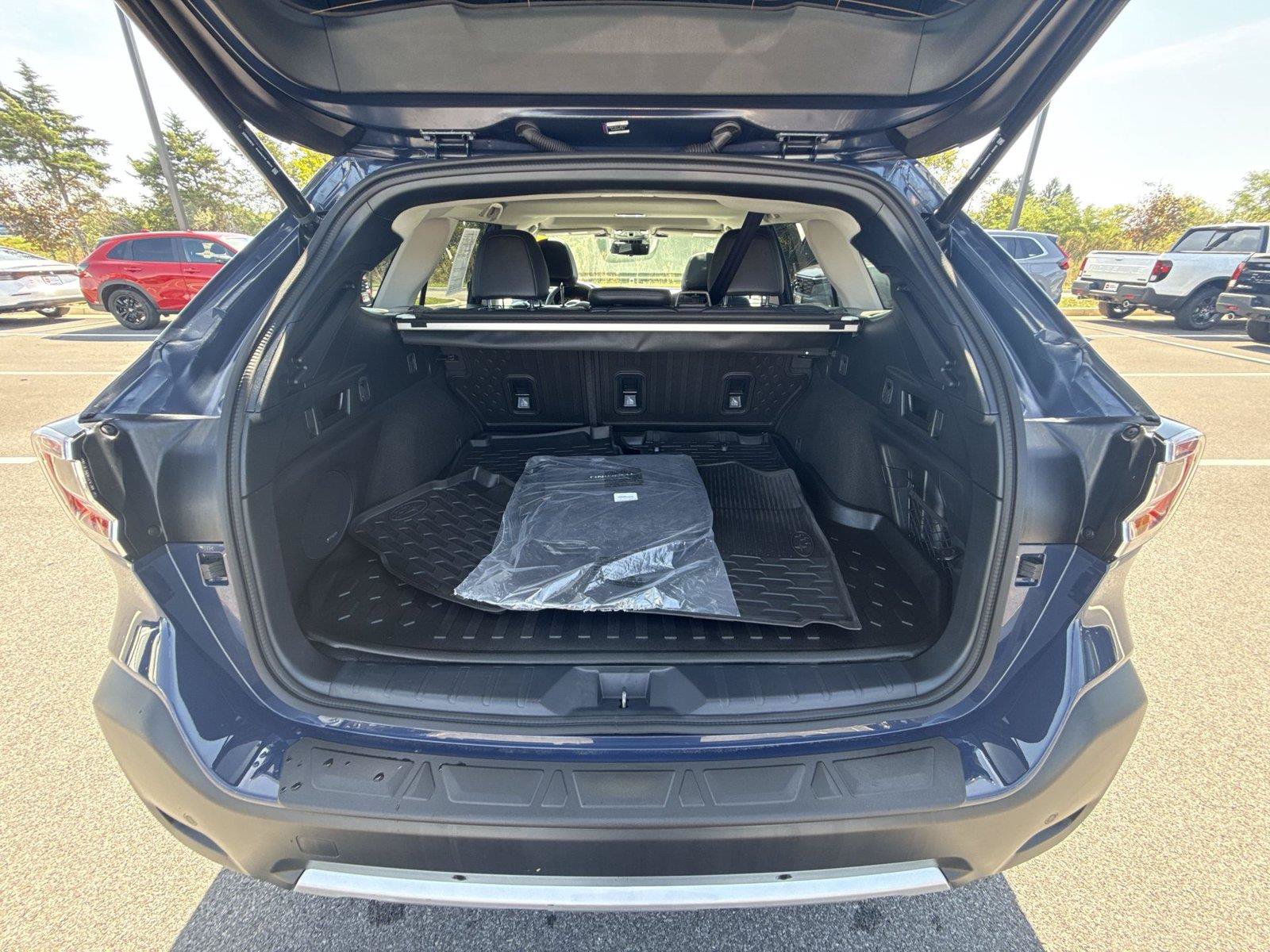 Used 2025 Subaru Outback Touring XT AWD/4WD image 18