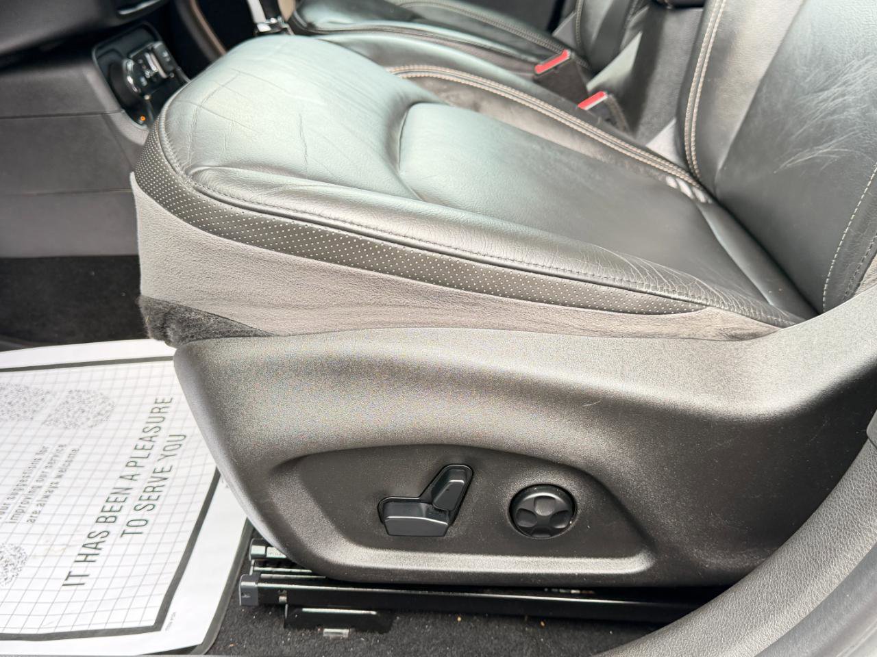 Used 2015 Jeep Renegade Limited AWD/4WD image 15
