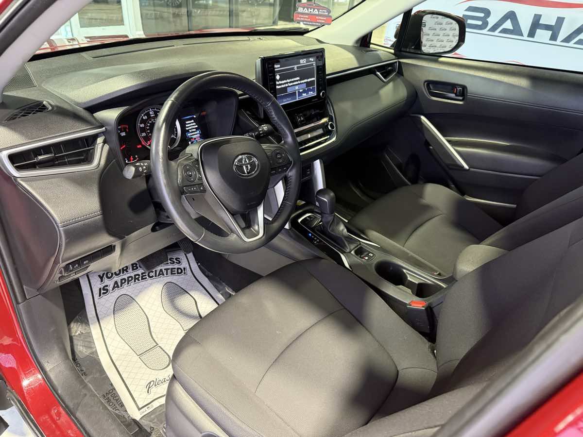 Used 2022 Toyota Corolla Cross LE w/ Moonroof Package image 36
