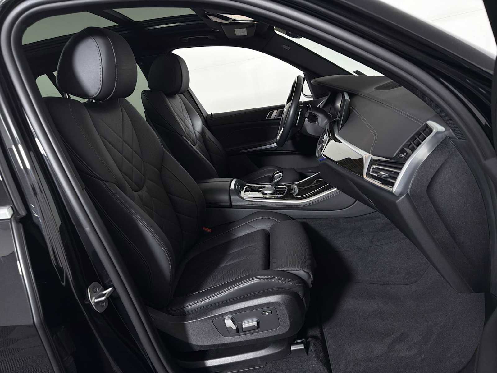 Certified 2023 BMW X5 xDrive40i w/ Premium Package image 25