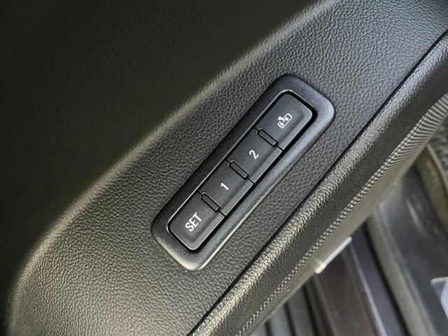 Used 2018 GMC Yukon SLT w/ Open Road Package image 12