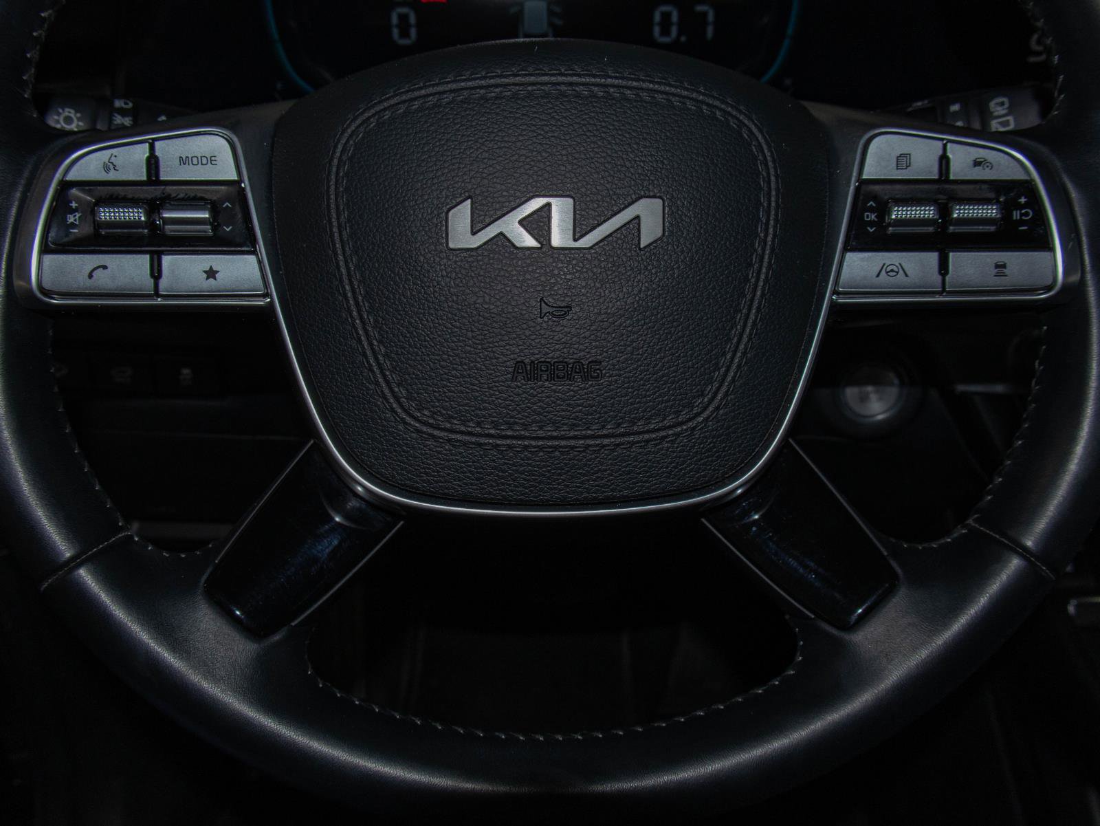 Used 2025 Kia Telluride S image 12