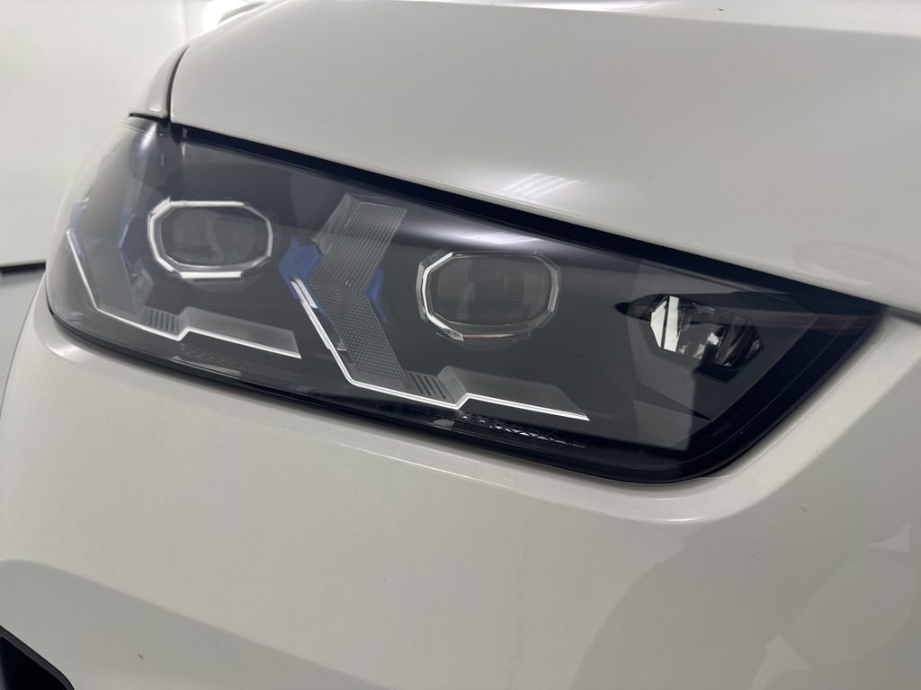 New 2026 BMW X5 xDrive50e w/ M Sport Package AWD/4WD image 9