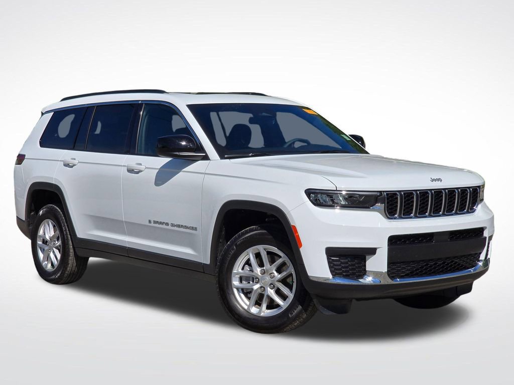 Used 2025 Jeep Grand Cherokee L Laredo image 13