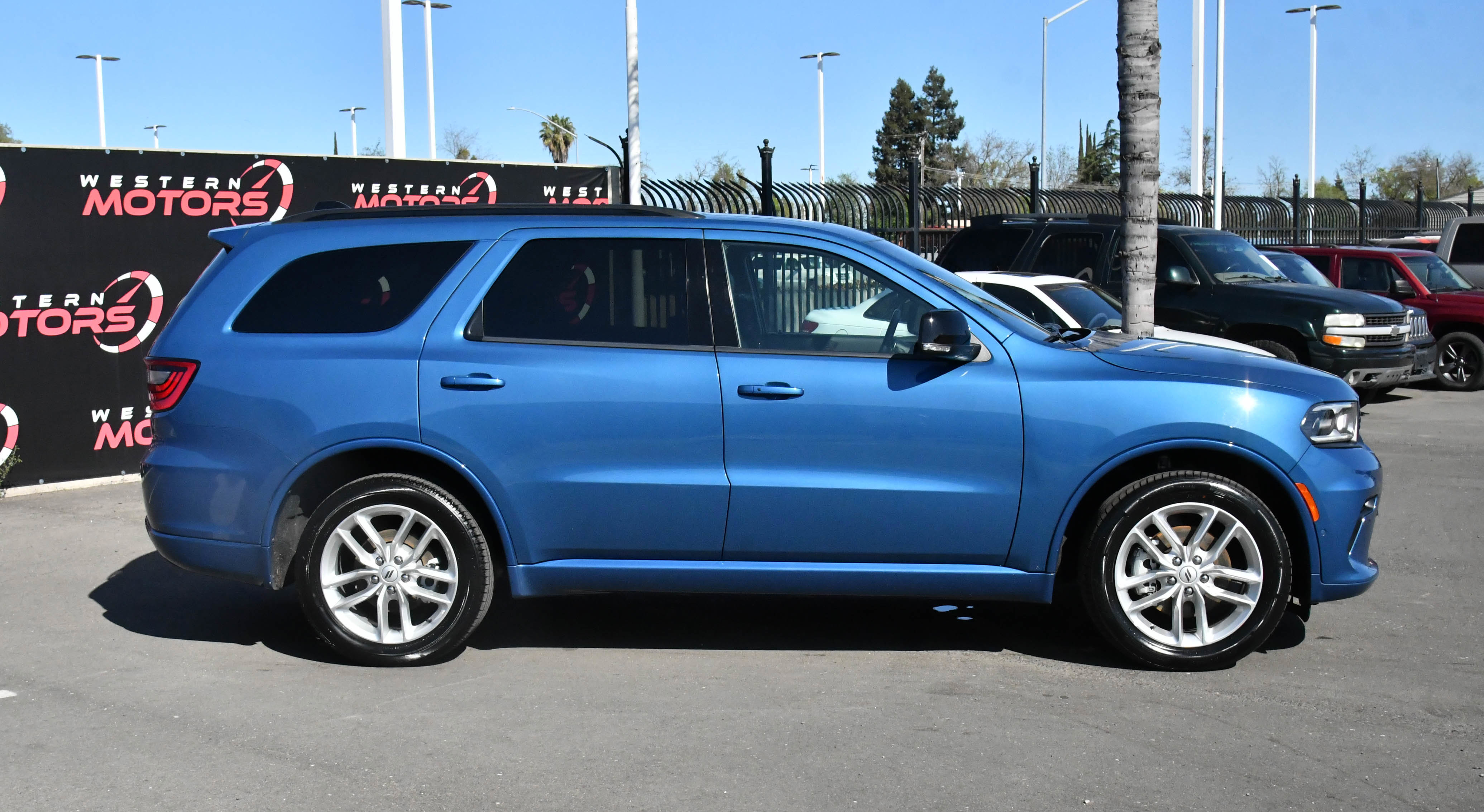 Used 2025 Dodge Durango GT image 9