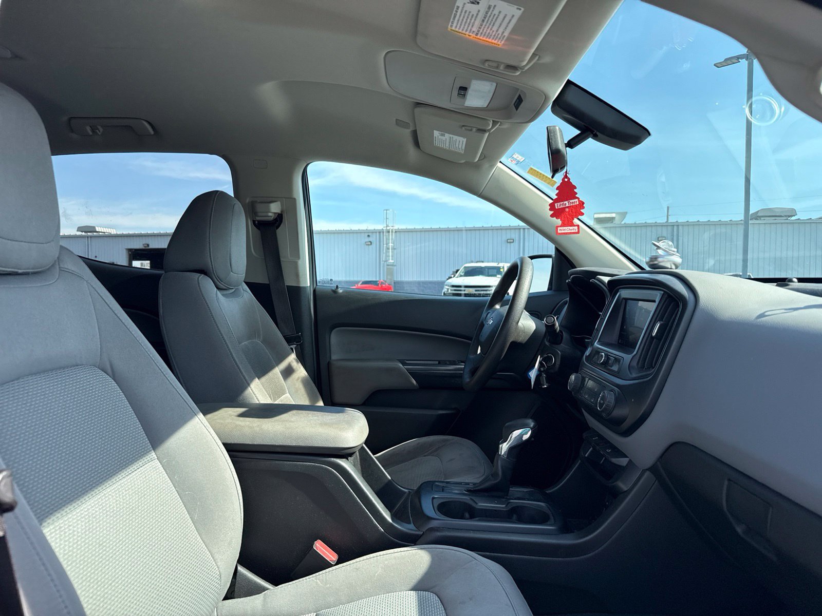 Used 2022 Chevrolet Colorado W/T RWD image 7