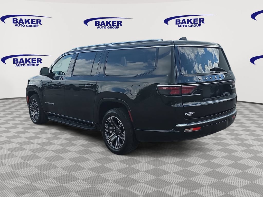 Used 2024 Jeep Wagoneer L Series II w/ Flexible Seating Group AWD/4WD image 5