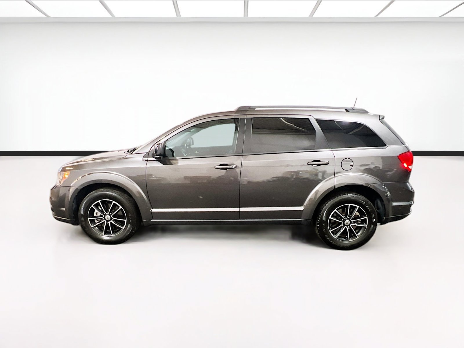 Used 2018 Dodge Journey SXT w/ Connectivity Group FWD image 22